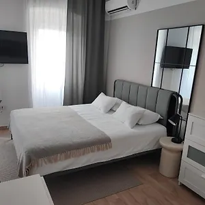 Agostini - Self Check-in - Free Gated Parking On Site Apartment Rijeka