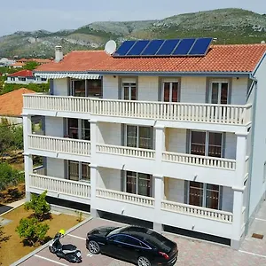 Jozic Apartment Trogir