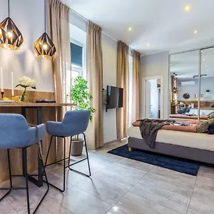 Number 1 Deluxe Appartement Rijeka